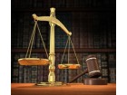 Balance et justice © James Steidl - Fotolia.com Balance et justice © James Steidl - Fotolia.com